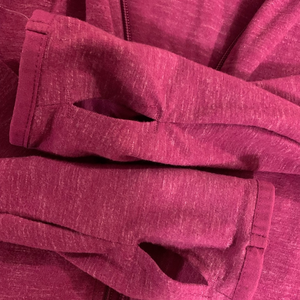 Like new Tek Gear magenta zipup jacket w/thumb holes, size XS - Picture 5 of 6
